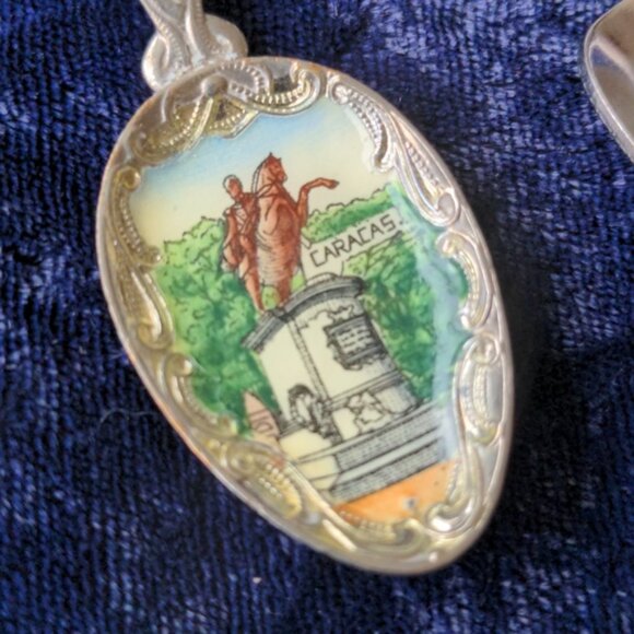 Vintage collectible souvenir spoons w mother of pearl Japan - Picture 5 of 10